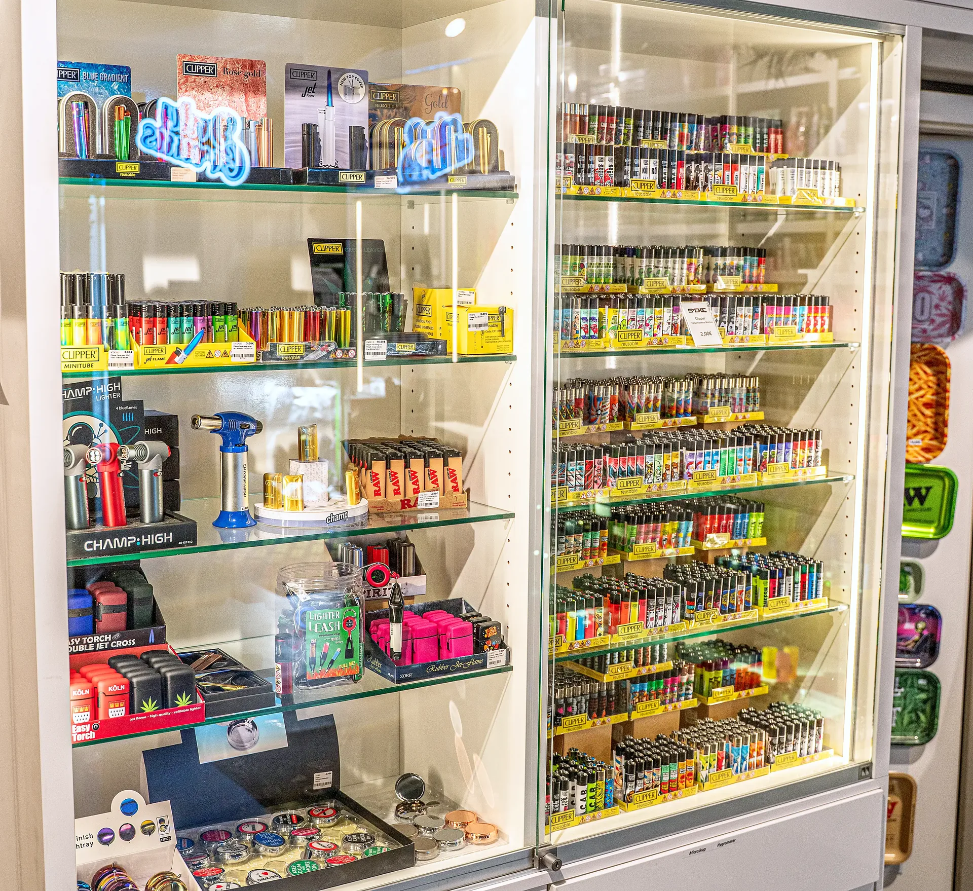 Clipper & Torch-Feuerzeuge — The Jungle Headshop